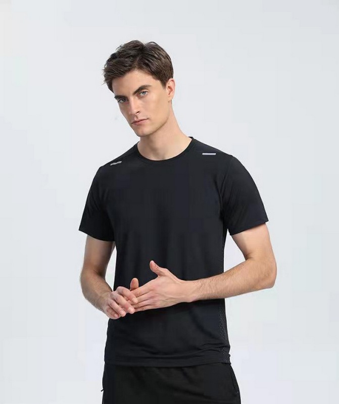 Lululemon Men's T-shirts 231